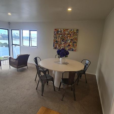 2 Bedroom Home, City And Sea Views Auckland Exterior photo